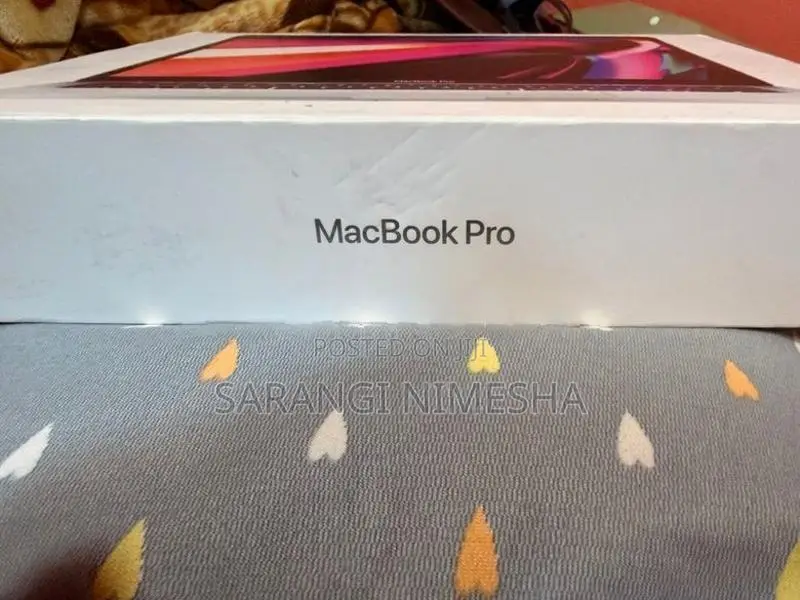 Apple Macbook Pro M2