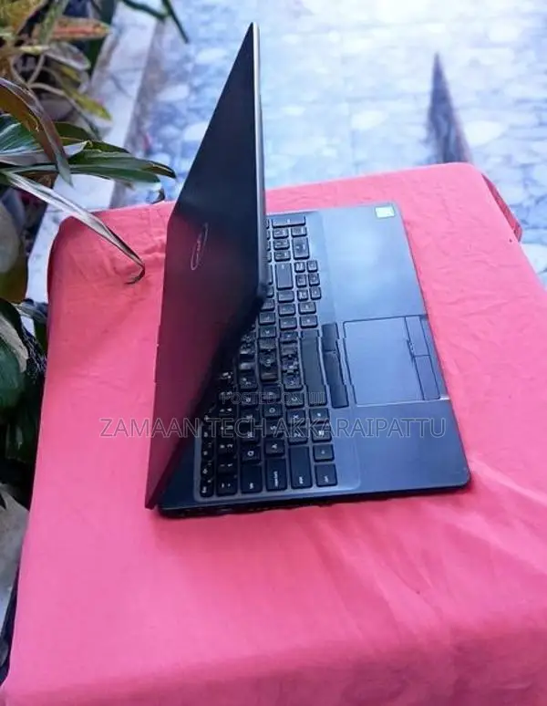 Dell Latitude 5500 Laptop