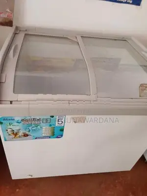 Abans Curved Glass Top Freezer 258 L