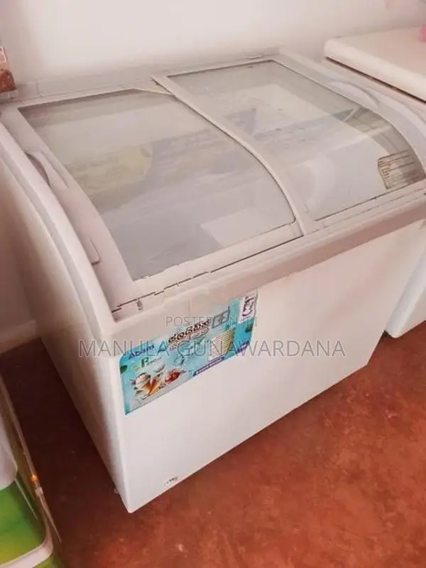 Abans Curved Glass Top Freezer 258 L