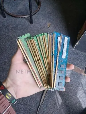 DDR3 4GB Ram ( 3 months )