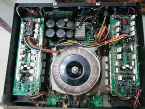 Phonic 3000 Amplifire
