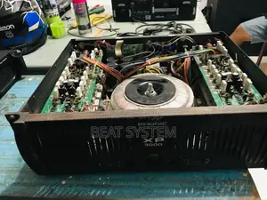 Phonic 3000 Amplifire