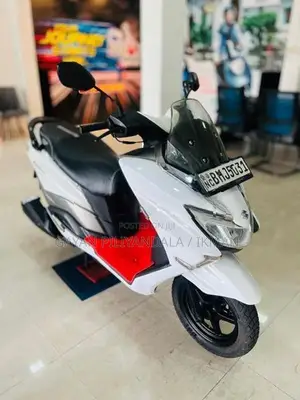 Suzuki Burgman 2018