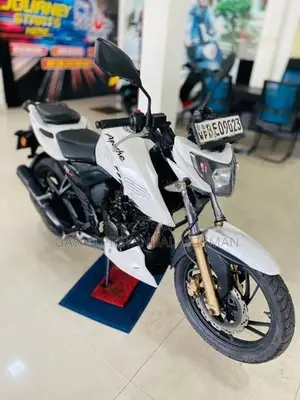 TVS Apache RTR 200 2016