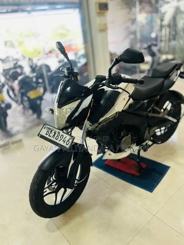 Bajaj Pulsar NS160 2017