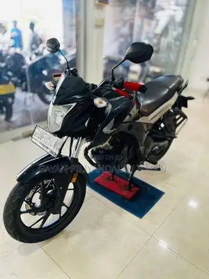Honda Hornet 2016