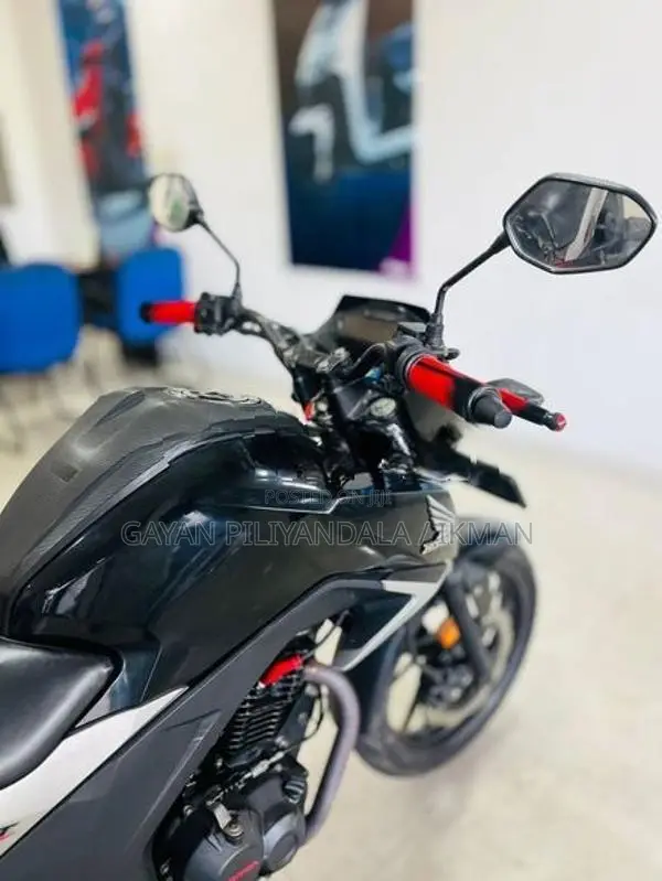 Honda Hornet 2016