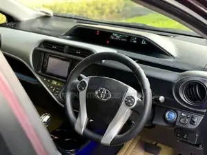Toyota Aqua G limited 2015