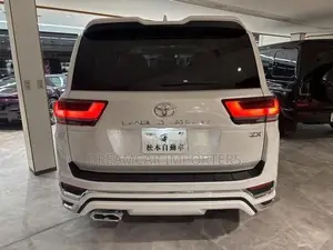 Toyota Land Cruiser Sahara LC300 ZX Diesel 2026