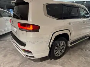 Toyota Land Cruiser Sahara LC300 ZX Diesel 2026