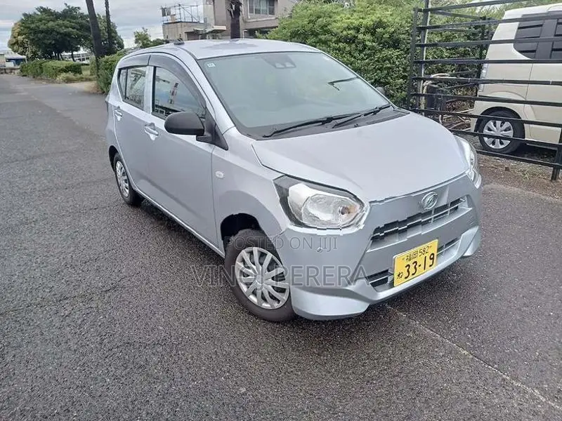 Daihatsu Mira L Nevi package 2023