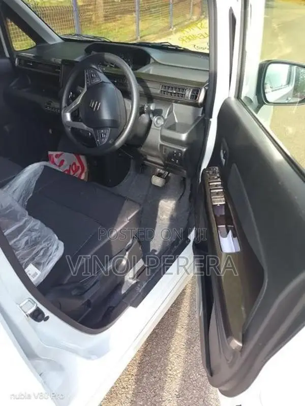 Suzuki Wagon R FZ Custom 2025