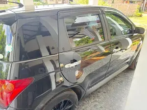 Toyota IST car 2003