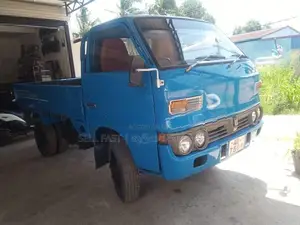 Isuzu Elf 250 Lorry 1980