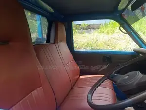 Isuzu Elf 250 Lorry 1980