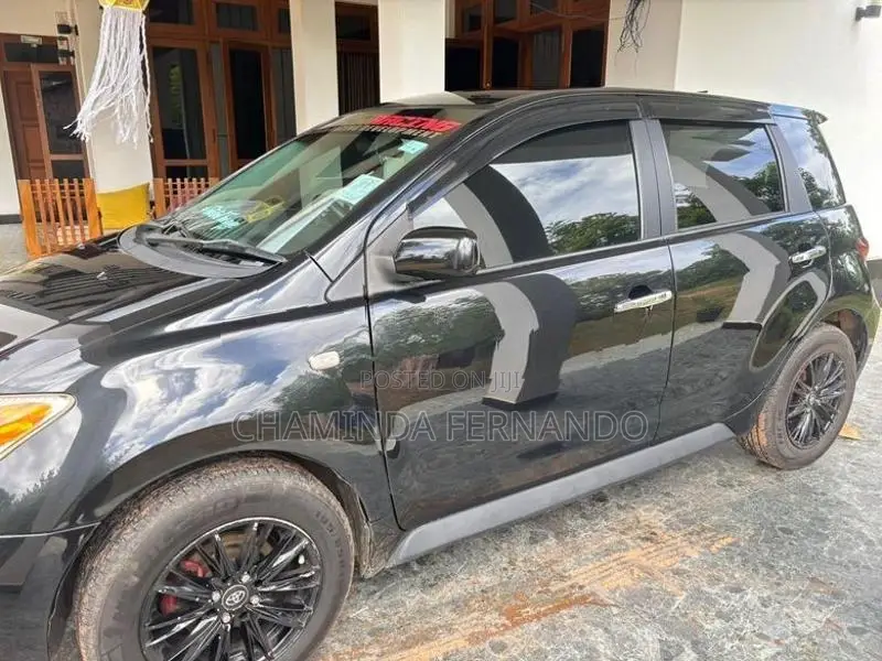 Toyota IST car 2003