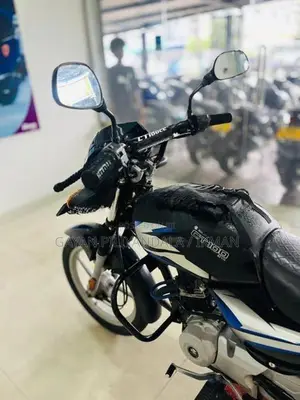 Bajaj CT100 2026