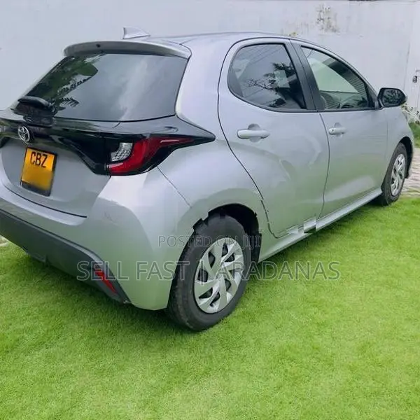 Toyota Yaris X 2023
