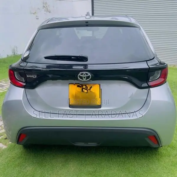 Toyota Yaris X 2023