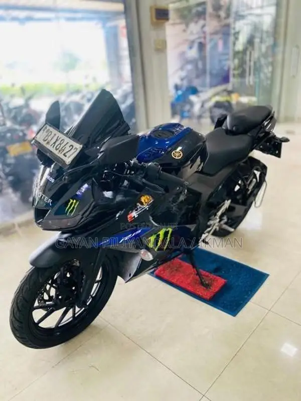 Yamaha R15 2019