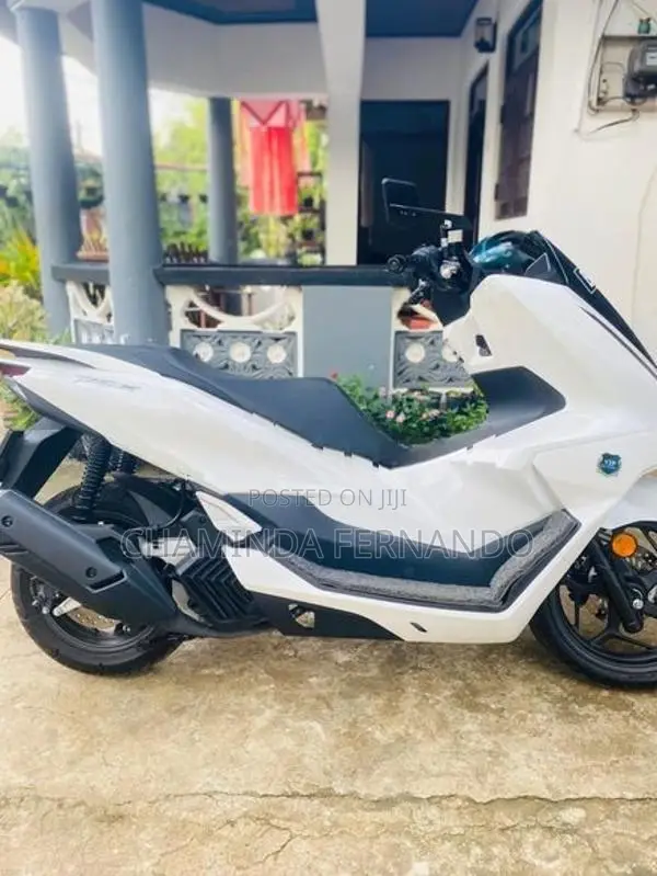 Honda PCX moter bike 2025