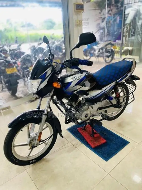 Bajaj CT100 2025