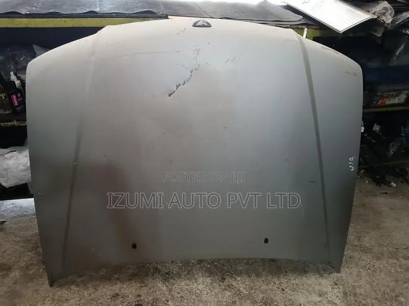 Nissan U 14 Bonnet
