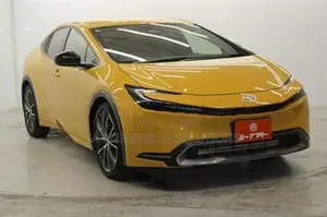 Toyota Prius G 2024