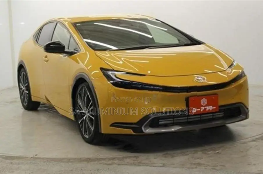 Toyota Prius G 2024