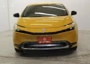 Toyota Prius G 2024