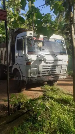 Tata Tipper Cube 3 2012