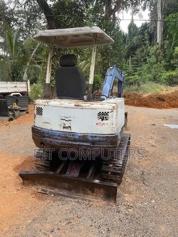 Mitsubishi MM30 Excavator