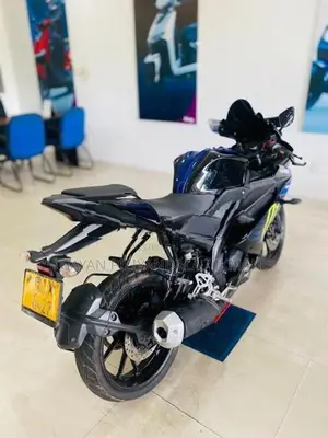 Yamaha R15 2019
