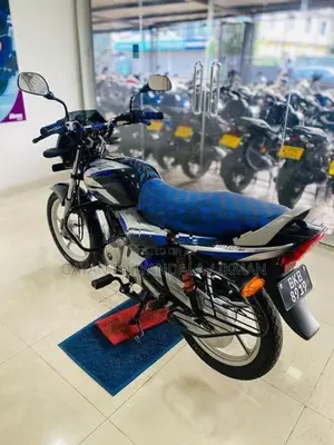 Bajaj CT100 2025