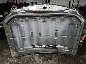Toyota Crown 182 Bonnet