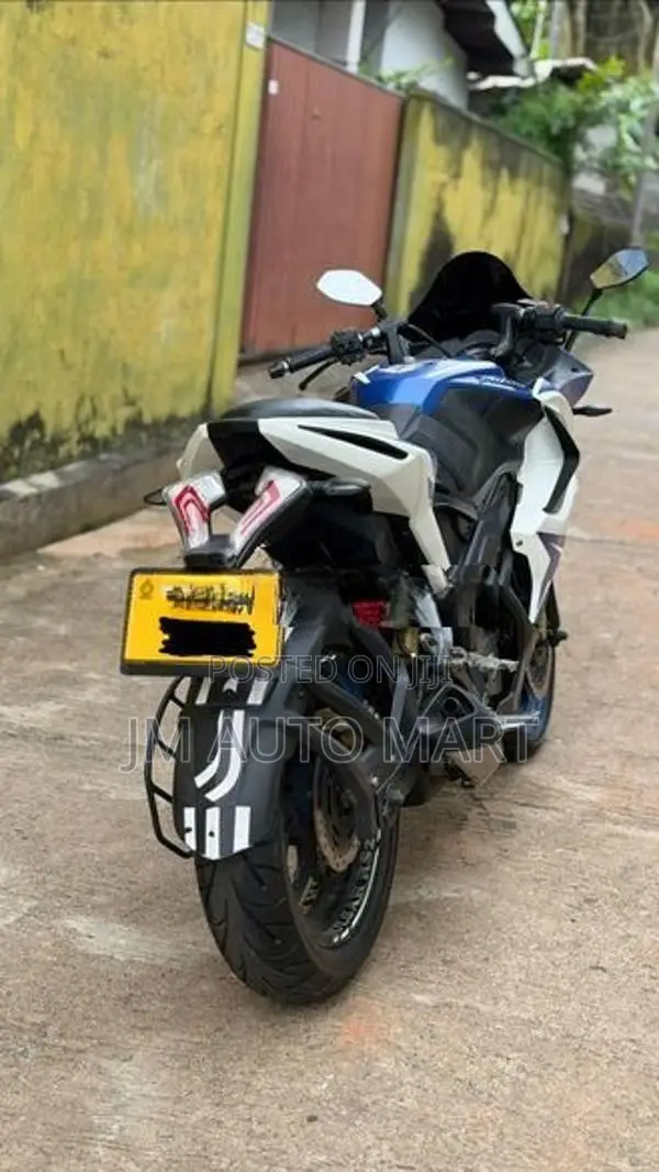 Bajaj Pulsar RS200 2019