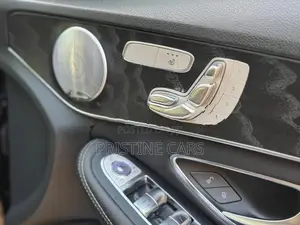 Mercedes Benz C200 AMG Premium Plus 2019