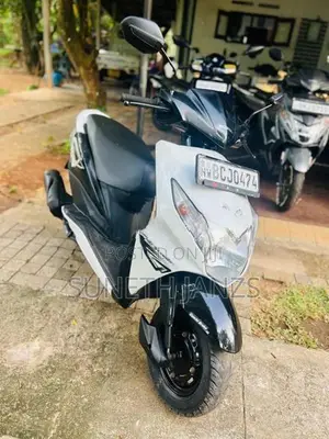 Honda Dio Black/White 2015