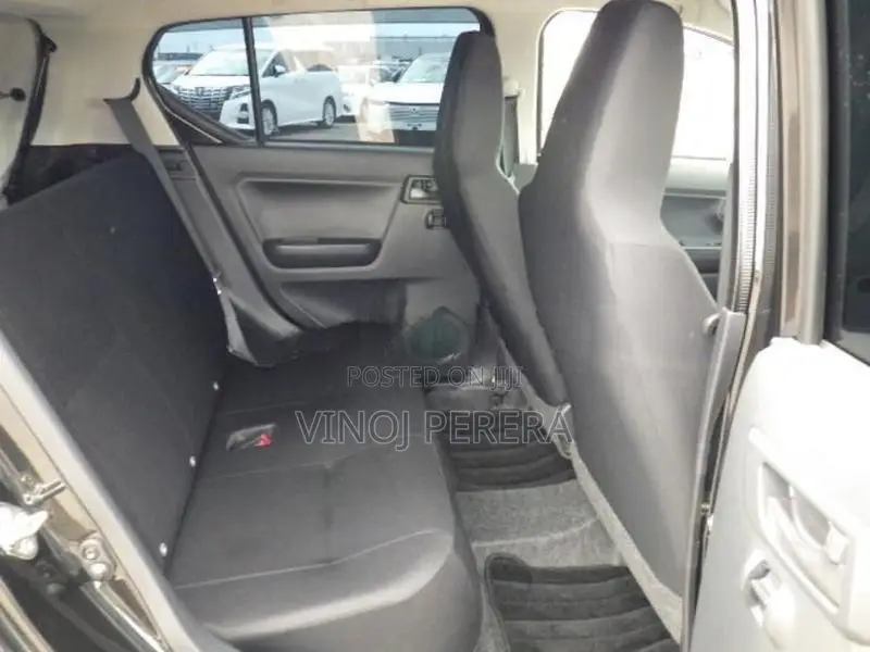 Daihatsu Mira L grade 2025