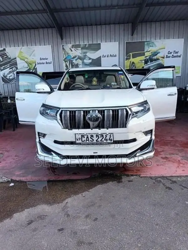 Toyota Land Cruiser Prado 150 2015