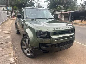 Land Rover Defender P300e X 2026