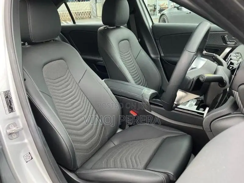 Mercedes Benz CLA 180 PREMIUM PLUS 2024
