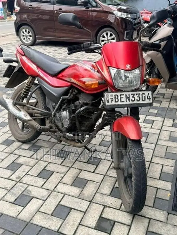 Bajaj Platina 100 2016