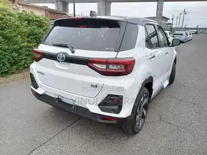 Toyota Raize Z Hybrid 2025