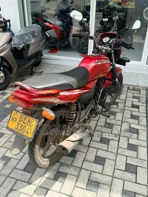 Bajaj Platina 100 2016