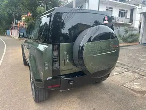 Land Rover Defender P300e X 2026