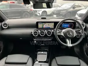 Mercedes Benz CLA 180 PREMIUM PLUS 2024