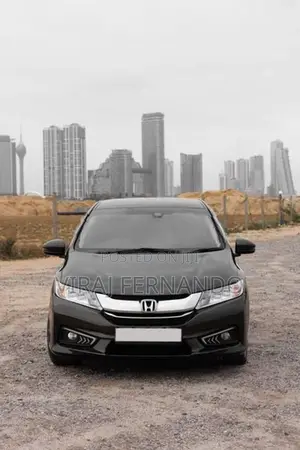 Honda Grace 2015