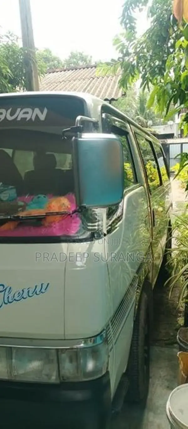 Nissan Caravan 1995